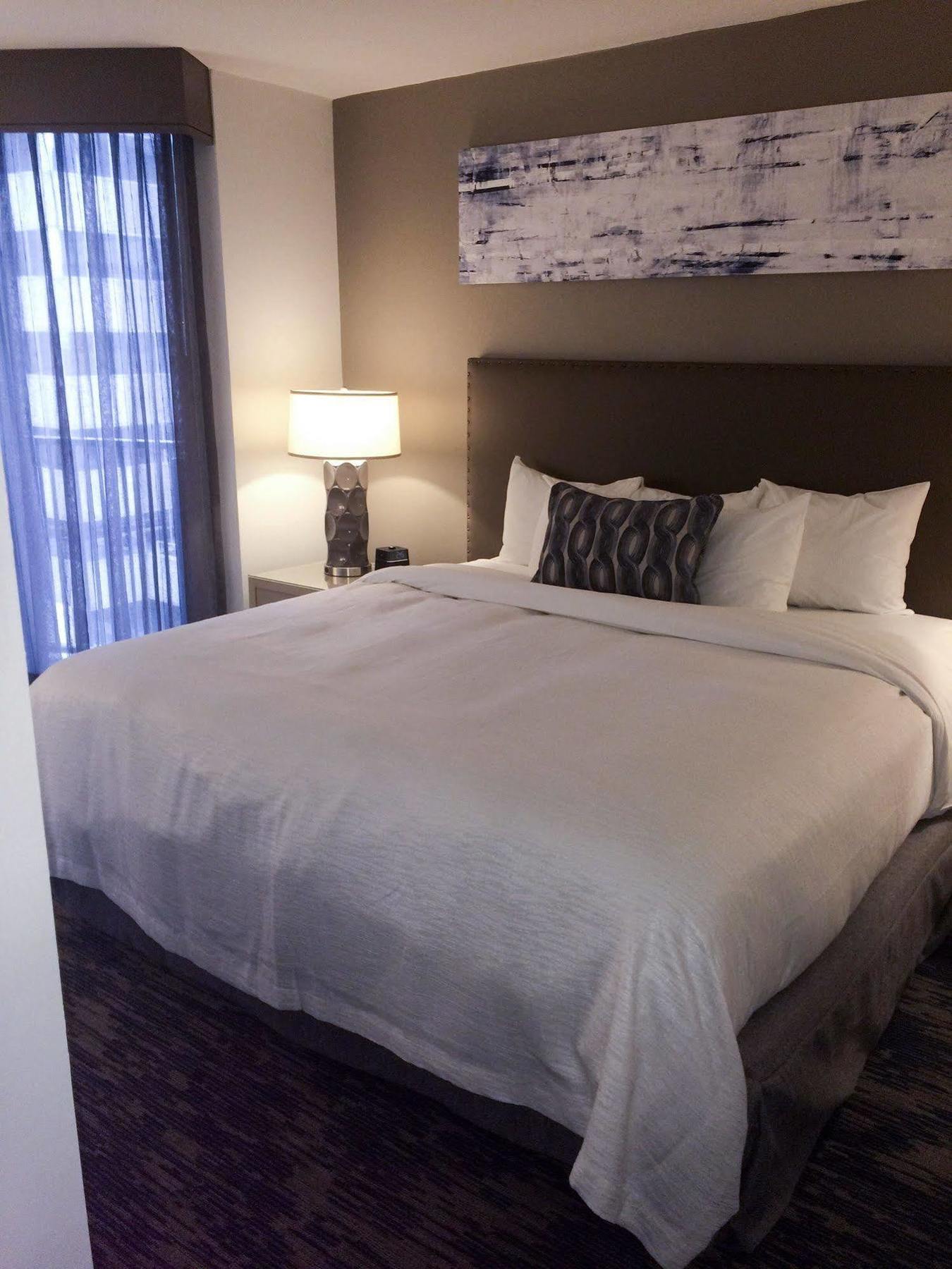 Embassy Suites Philadelphia - Center City Exteriör bild